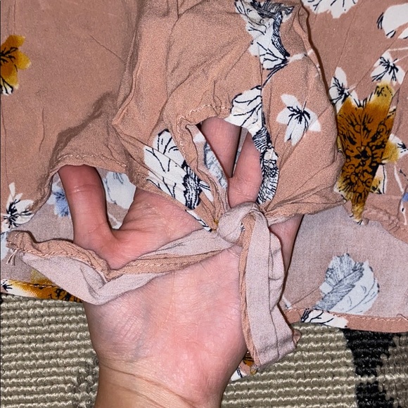 3 for $12 pink crop top - Picture 3 of 6